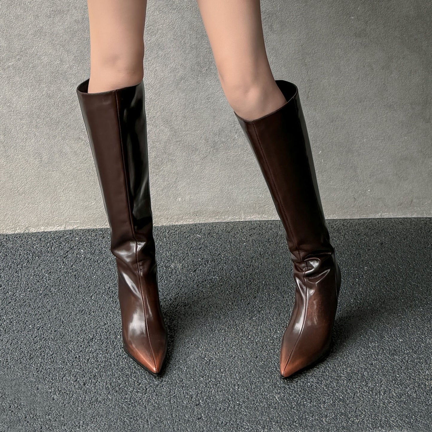 Temperament Pointed Cowhide Wedge Large Boots